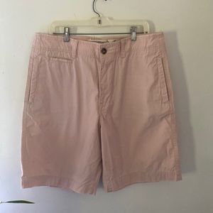 American Eagle Men’s Size 36 Shorts. Beautiful Pale Pink. Great Condition
